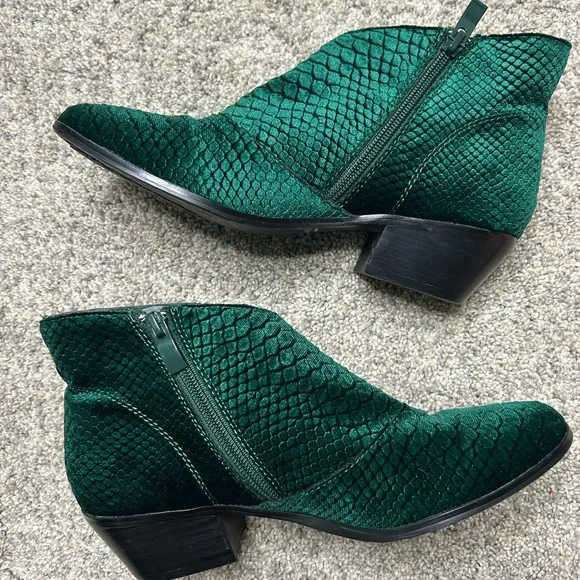 Very Volatile Green Velvet Snakeskin Ankle Boots - Picture 2 of 6